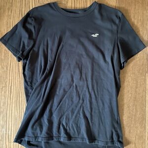 Men’s Hollister Small Embroidered Logo Crew Neck T-Shirt Size Large Color Black